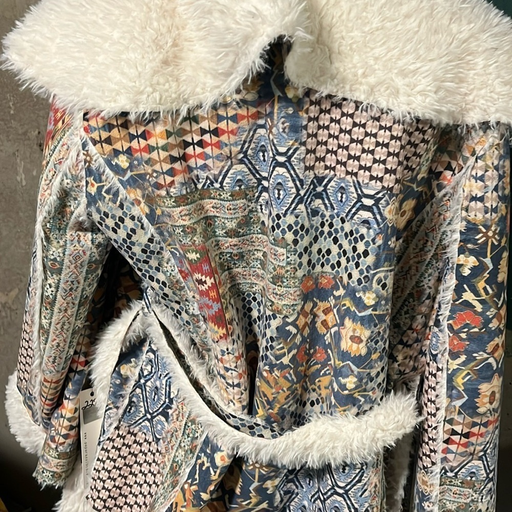 NWT Large suede Sherpa jacket reversable